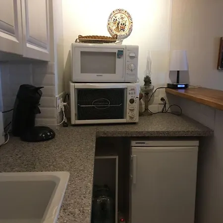 2 Pieces Sur * בלונוויל-סור-מר